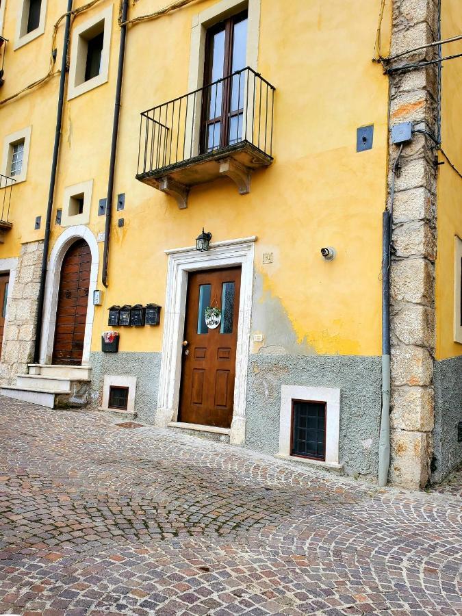 Casa Del Fiore Apartment Sulmona Exterior photo